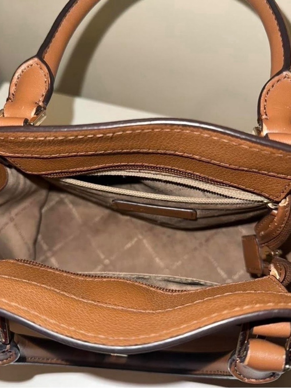 Michael Kors Small Hamilton Satchel Bag - Picture 4 of 7